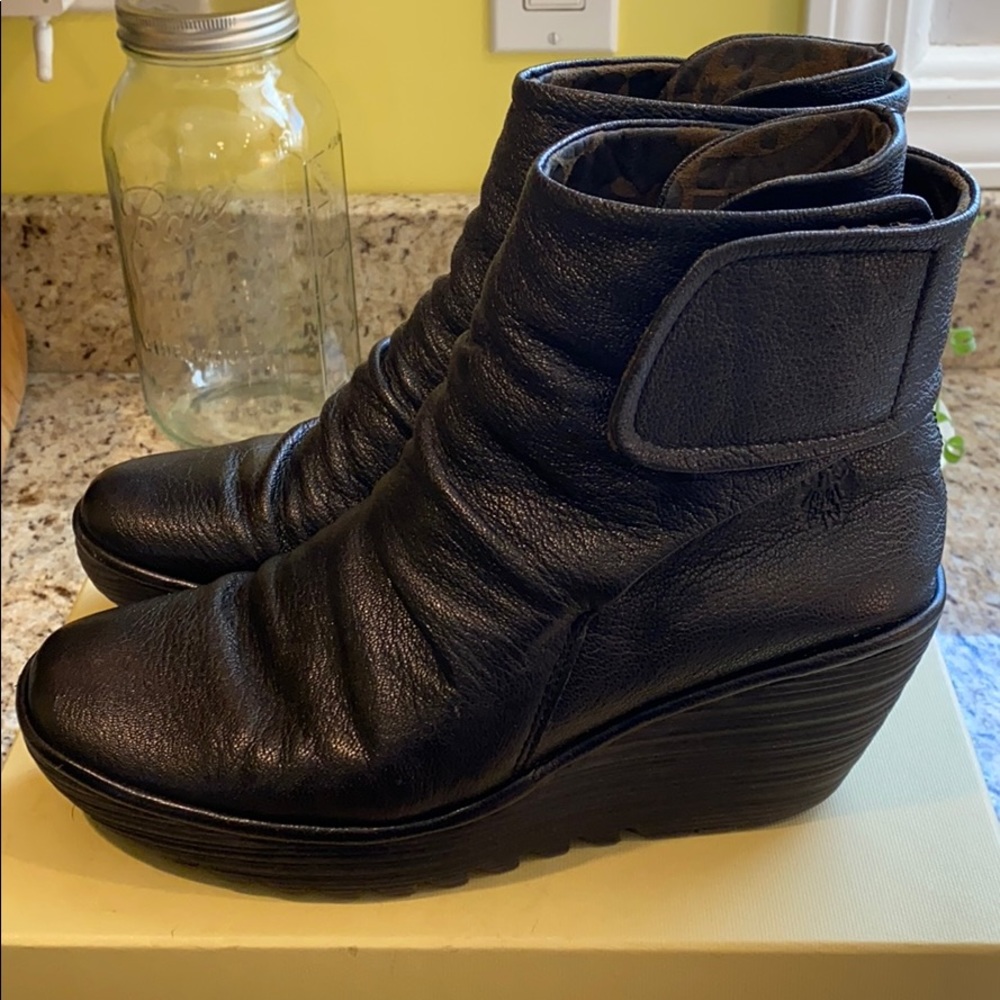 Fly LONDON Boots